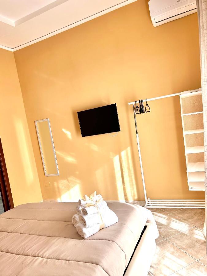Casa Vacanze The Fortress Apartment Napoli Exterior foto